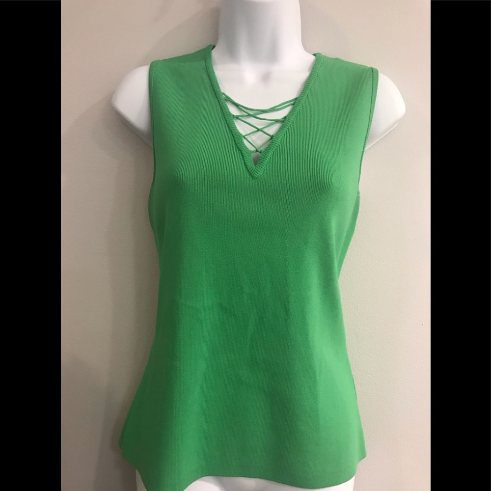 🦋NY&Co Top Size Medium 💕🦋